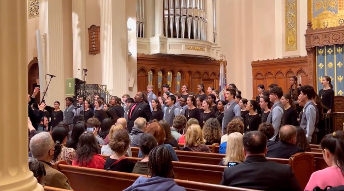 The Young People’s Chorus of New York City 
 will join the esteemed Harvard Glee Club and acclaimed baritone Lester Lynch for an inspiring concert celebrating the legacy of Martin Luther King Jr. 